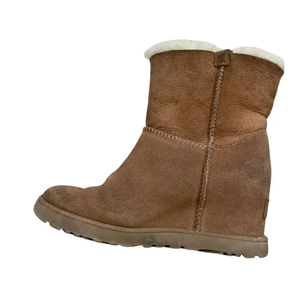 UGG Classic Femme Chestnut Suede Toggle Wedge Boots Women's Size 5 Brown - Picture 4 of 9